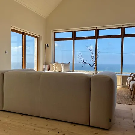 Salt Cliff Feriehus